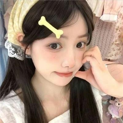 有秘密的她
